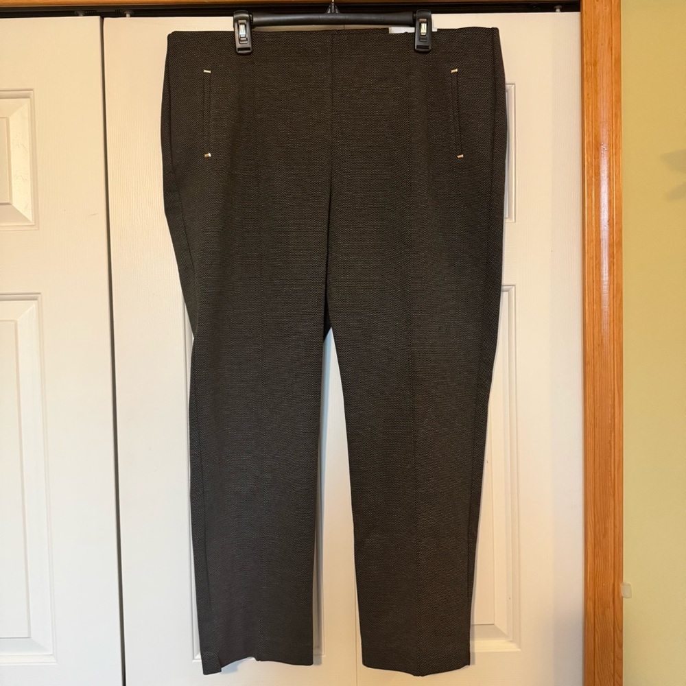 Chico's So Slimming 360 Juliet Mini Dash Rivet Ankle Pants NWT - Picture 2 of 11